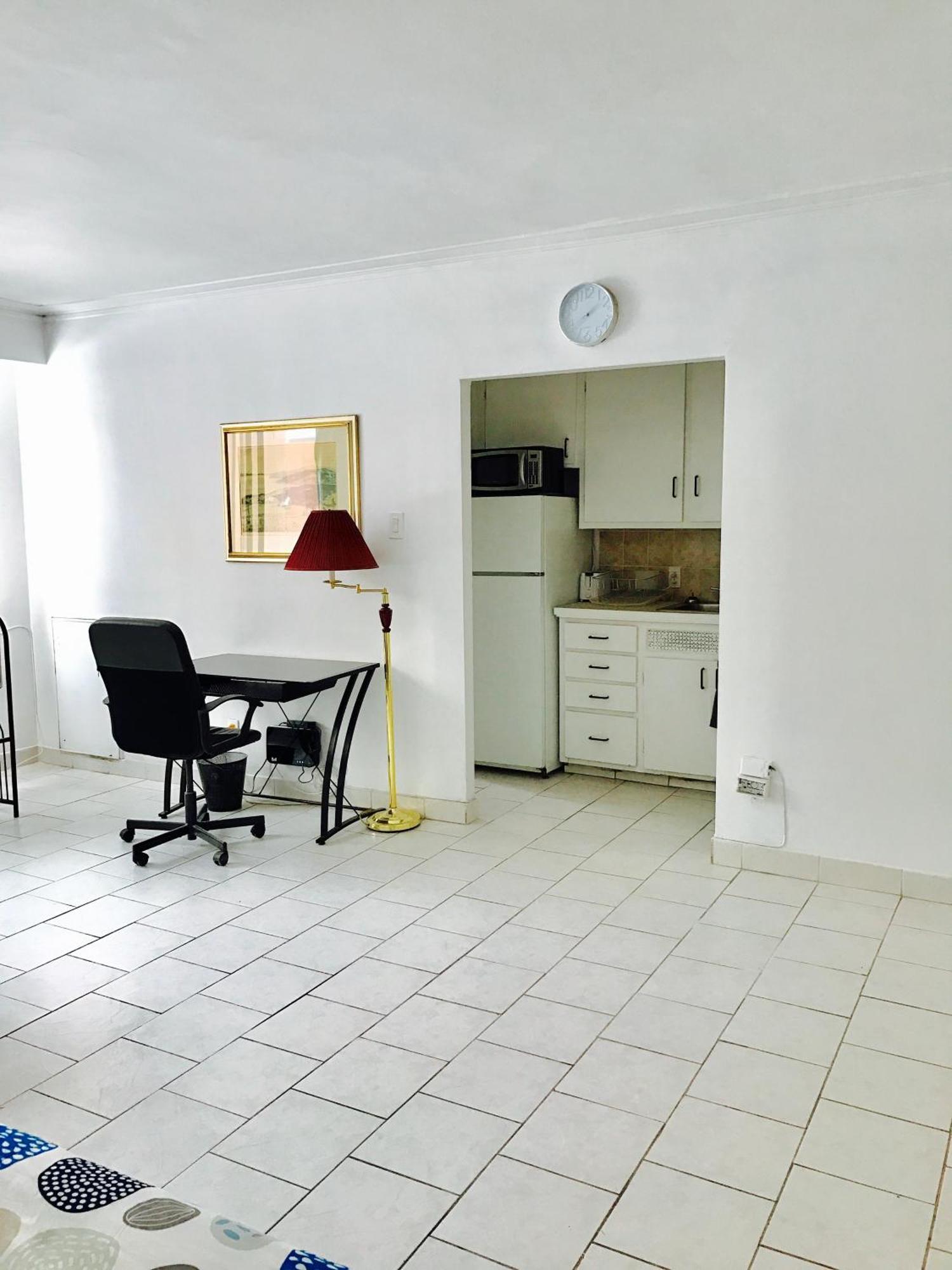 Apartment Stylish Apartment: Comfortable In The Golden Square Mile Montreal
